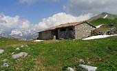 41 Dalla  baita alta di Remescler le montagne sopra Valgoglio